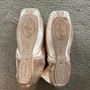 Suffolk Spotlight Pointe Shoes 5.5 XN